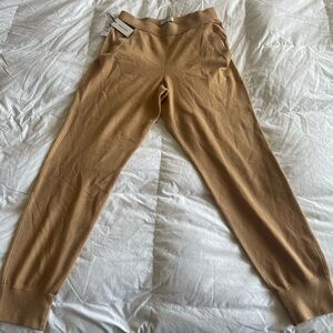 Aritzia Babaton Tan Knit Pants Size Medium
New with tags